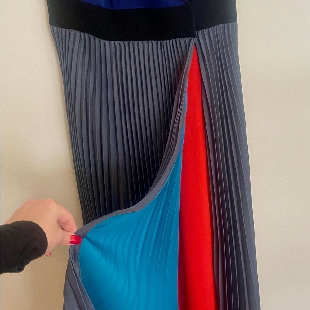 Diane Von Furstenberg Pleated Midi Dress - Picture 6 of 6